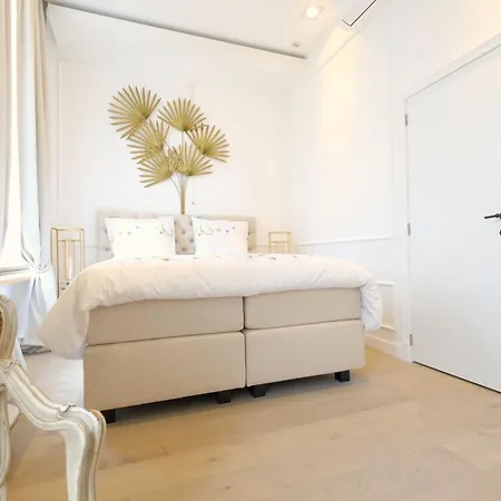 Pensión Jade - La Maison De La Duchesse De La Valliere - Parking Privé