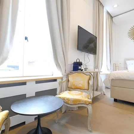 Jade - La Maison De La Duchesse De La Valliere - Parking Prive Gasthuis 3*